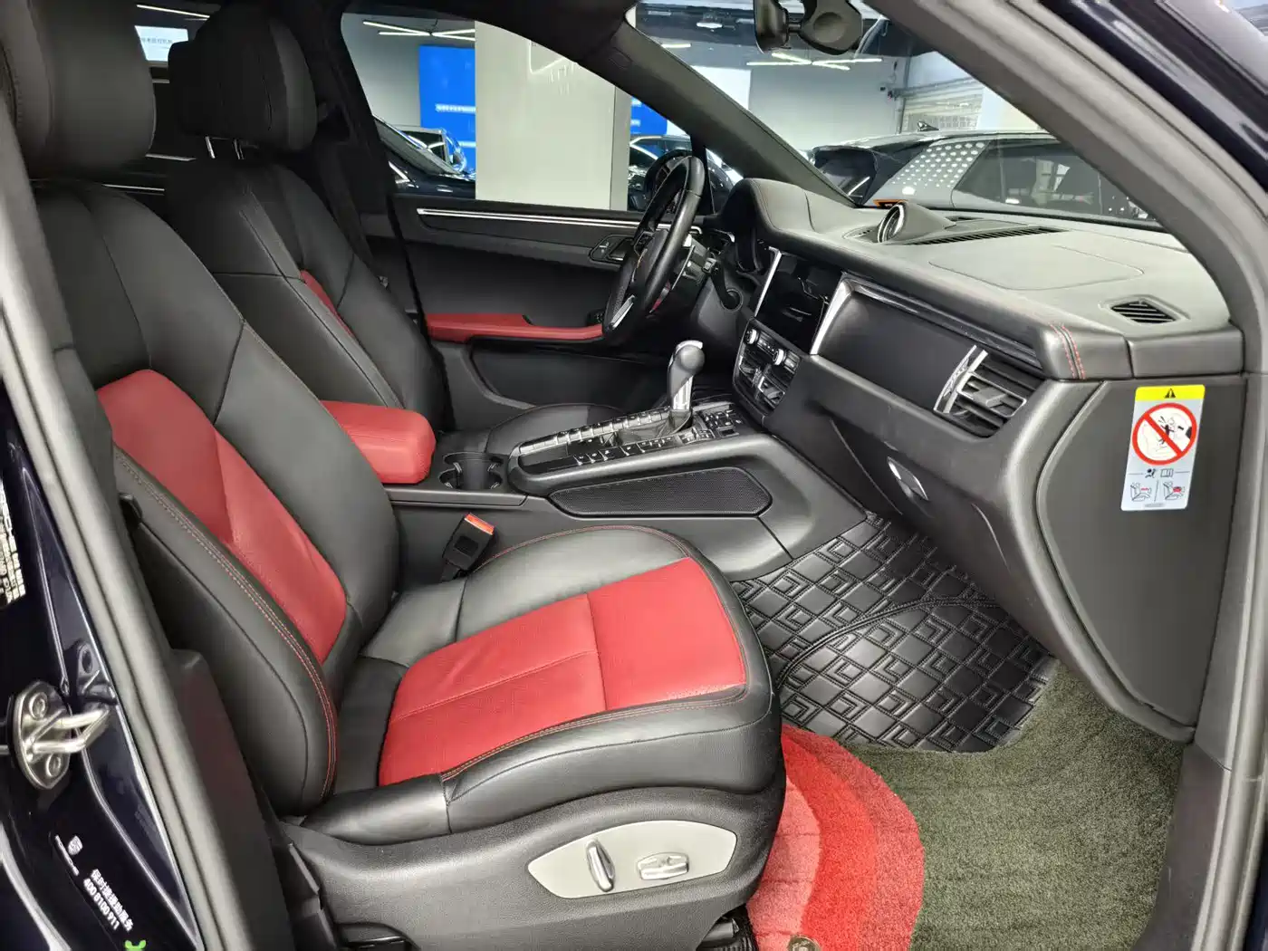 Porsche Macan 2021 Macan 2.0T фото 13