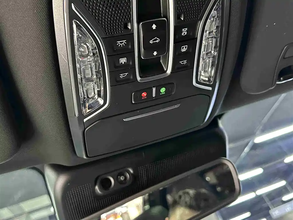 GAC Trumpchi Trumpchi GS8 2022 Dual Engine Series 2.0TM 2WD Premium Edition (6-Seater) фото 12