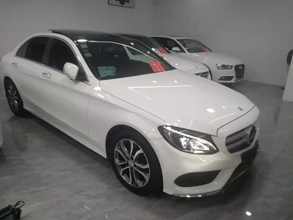 Фото 4 - Mercedes-Benz C-Class