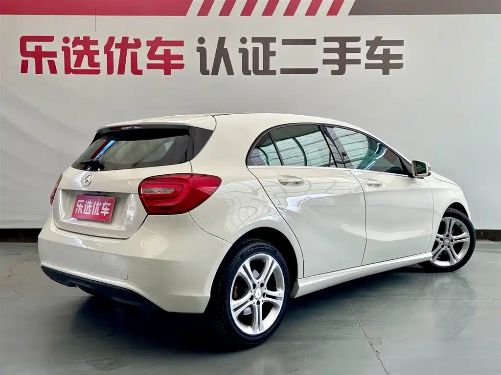 Mercedes-Benz A-Class (Import) 2015 A 180 фото 5
