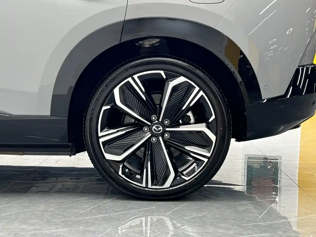 صورة 28 - Mazda EZ-60