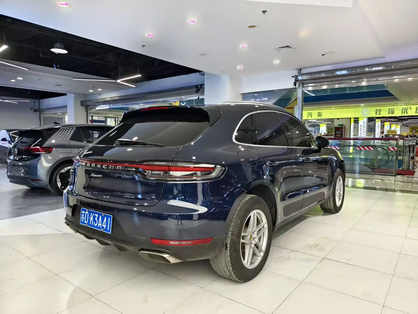 Porsche Macan 2021 Macan 2.0T фото 18