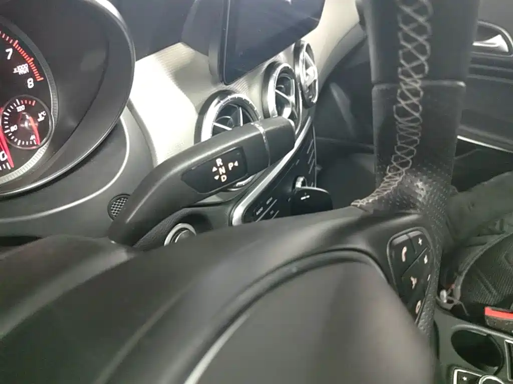 Mercedes-Benz CLA (Import) 2018 CLA 200 Dynamic Edition фото 14