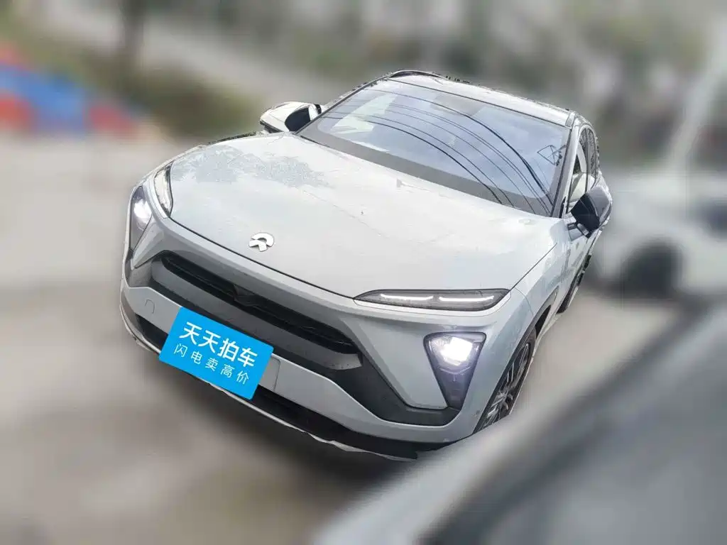 Фото 1 - NIO ES6