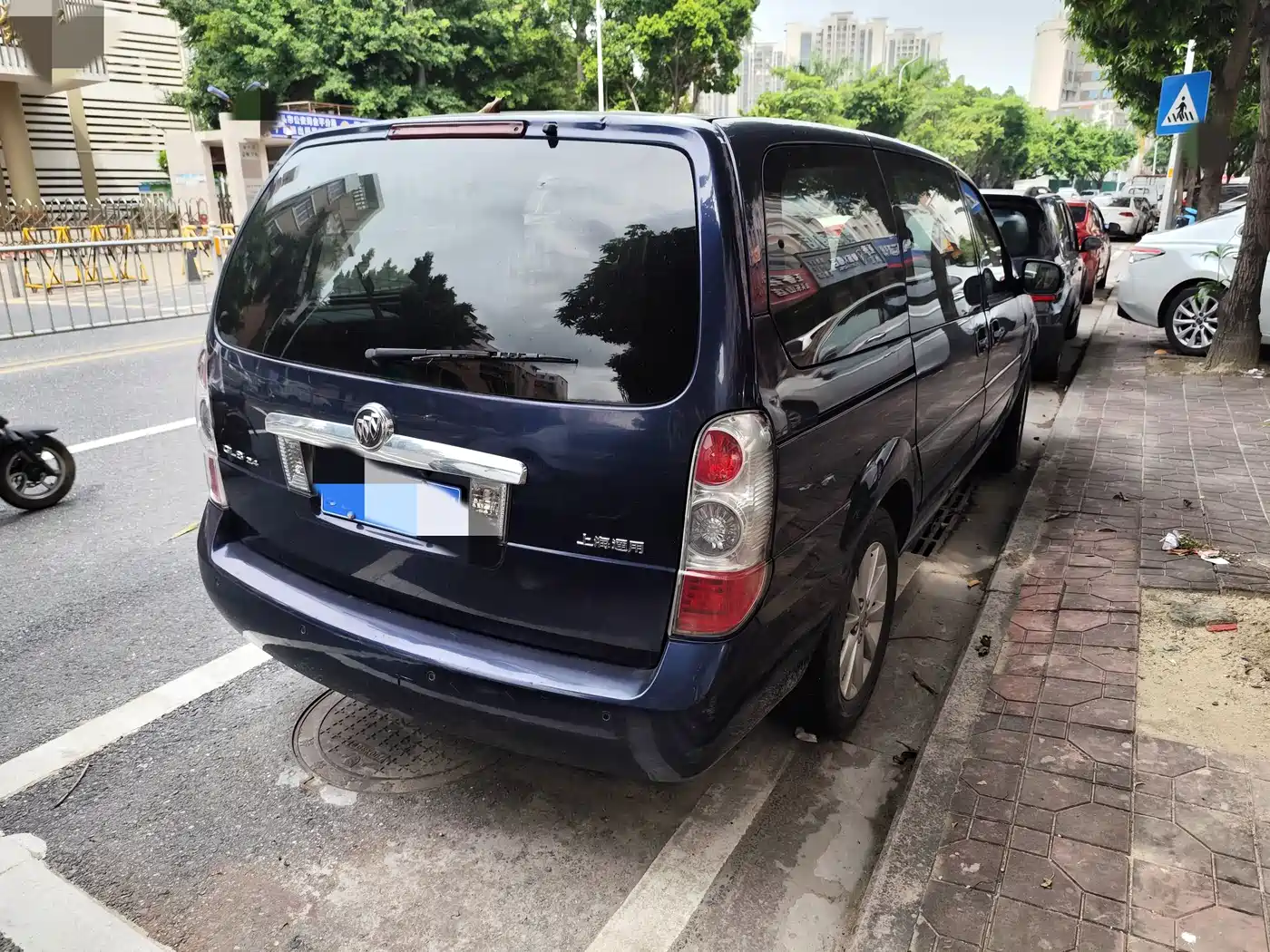 Фото 3 - Buick GL8