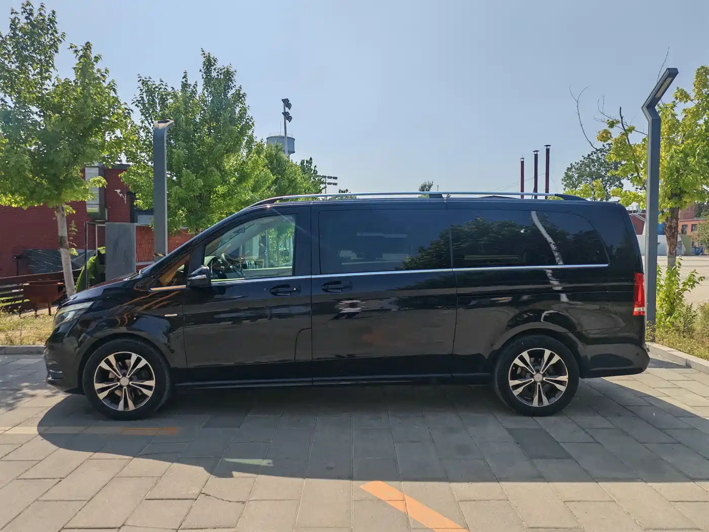Mercedes-Benz V-Class 2016 V 260 L Premium Long фото 4