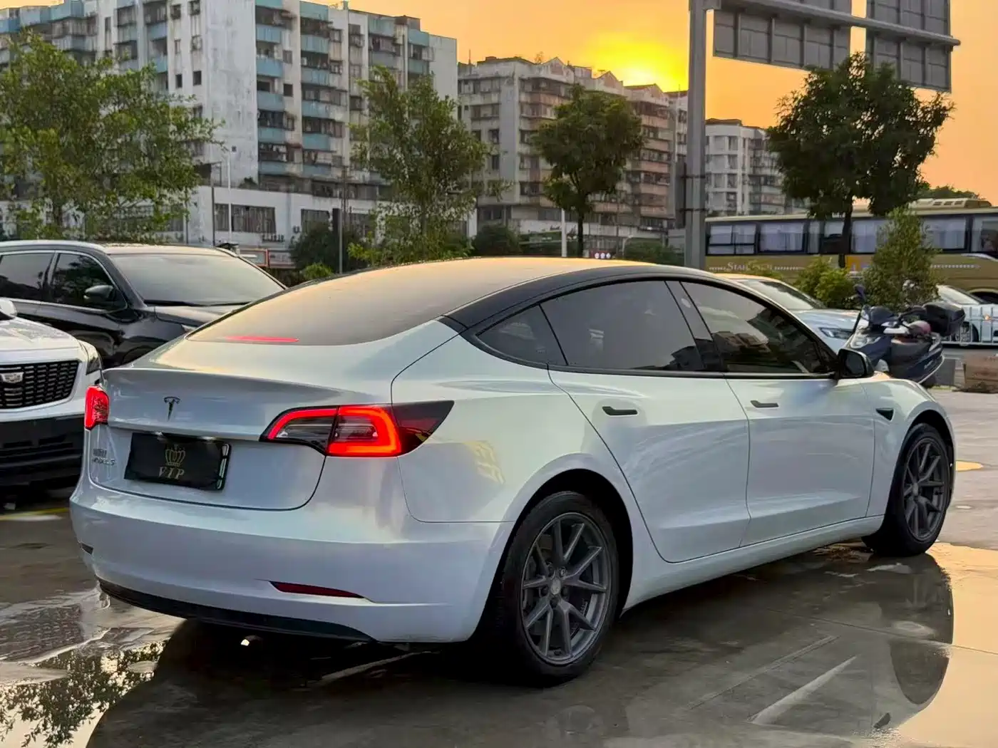 Фото 6 - Tesla Model 3