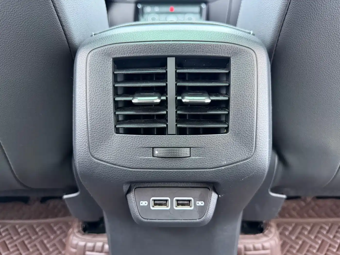 Volkswagen Tacqua 2023 2021 1.5L Automatic Smart Connect Edition