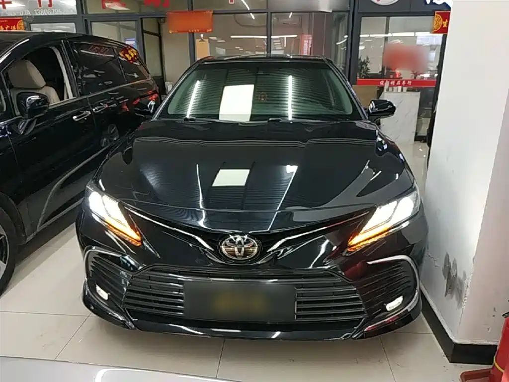Toyota Camry 2021 2.0G Luxury Edition фото 3