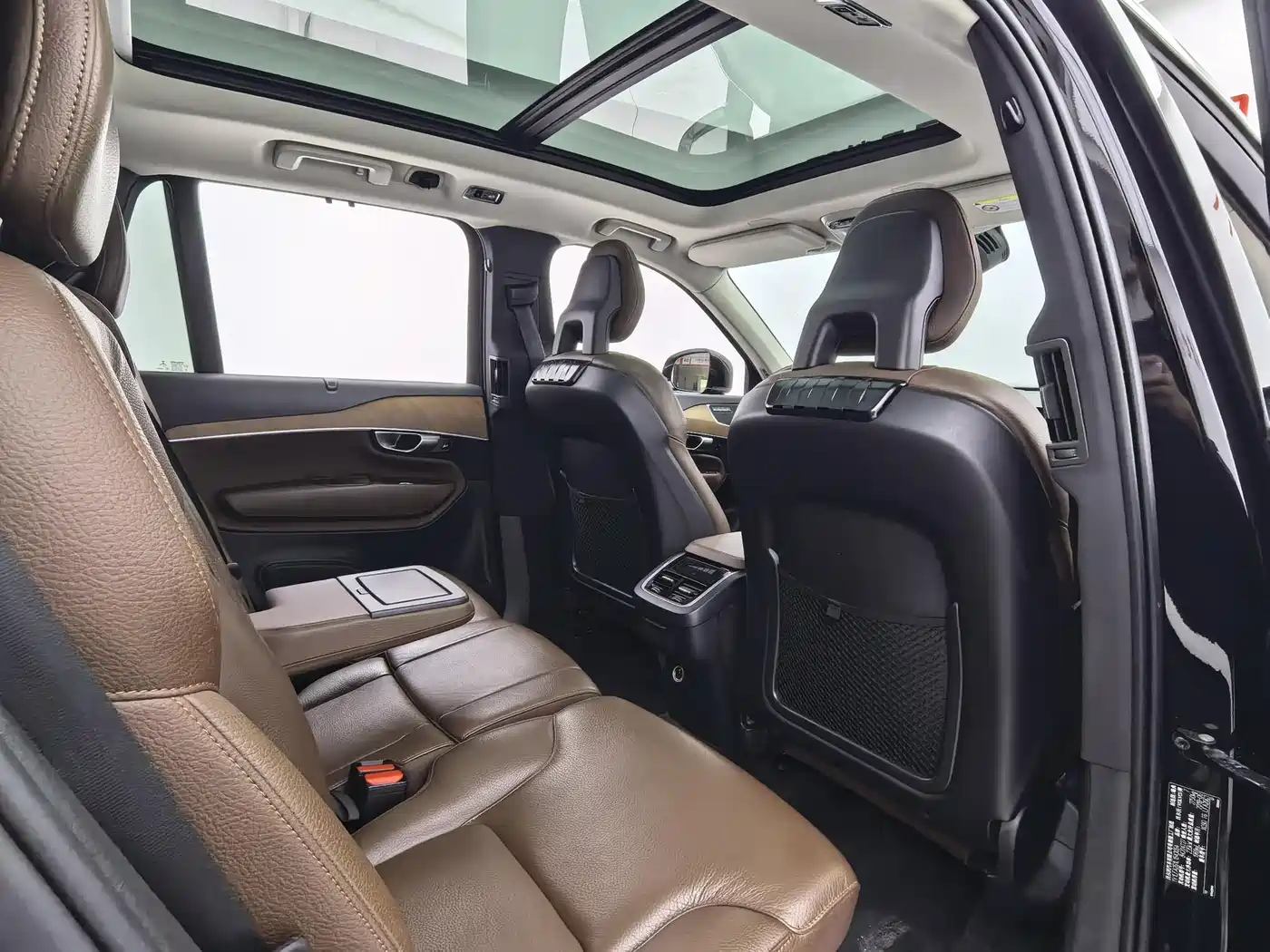 Фото 11 - Volvo XC90