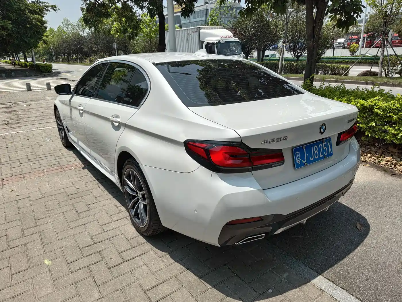 BMW 5 Series 2021 525Li M Sport Package фото 6
