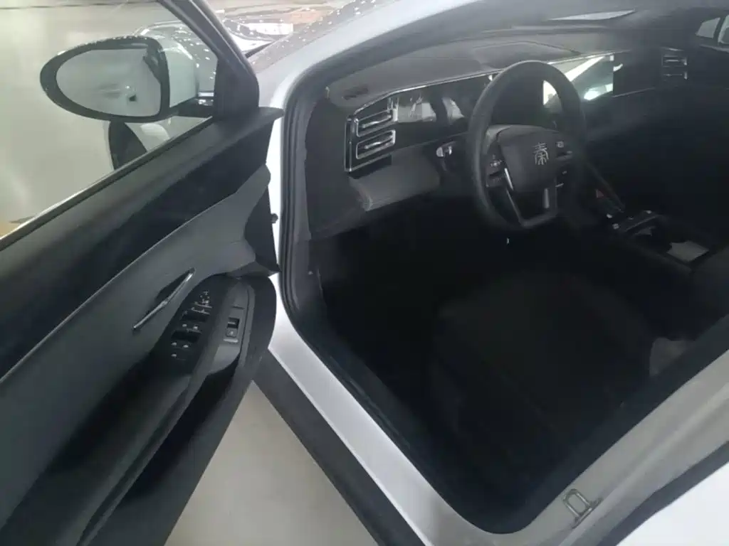 BYD Qin L 2026 2026 DM-i 128KM Progressive