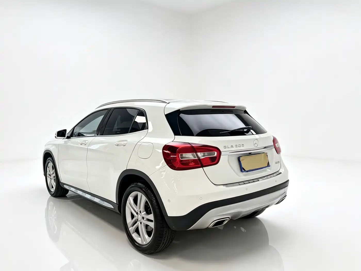 Mercedes-Benz GLA 2015 GLA 200 Dynamic фото 4