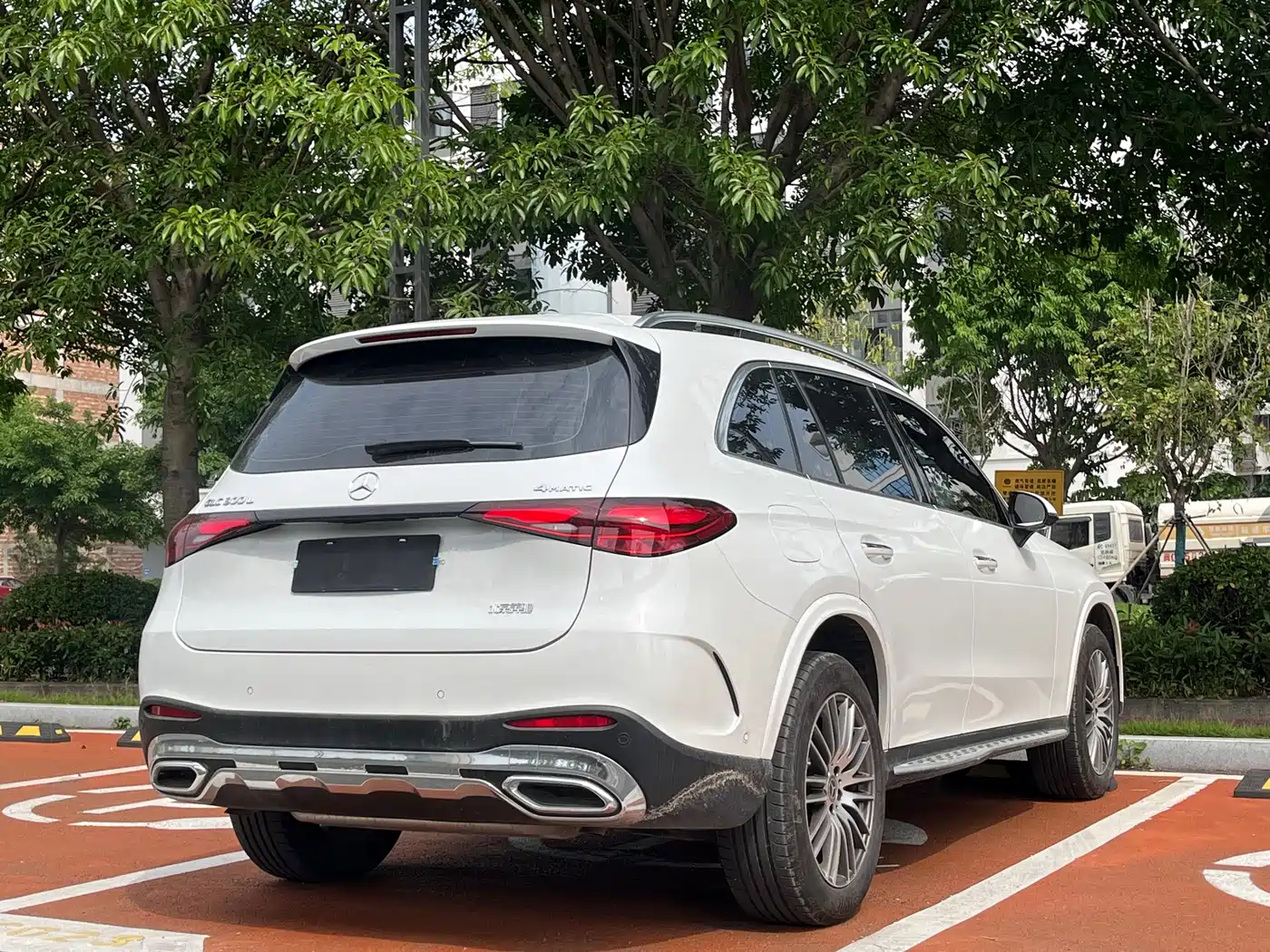 Mercedes-Benz GLC 2023 GLC 300 L 4MATIC Dynamic 7-Seater фото 9