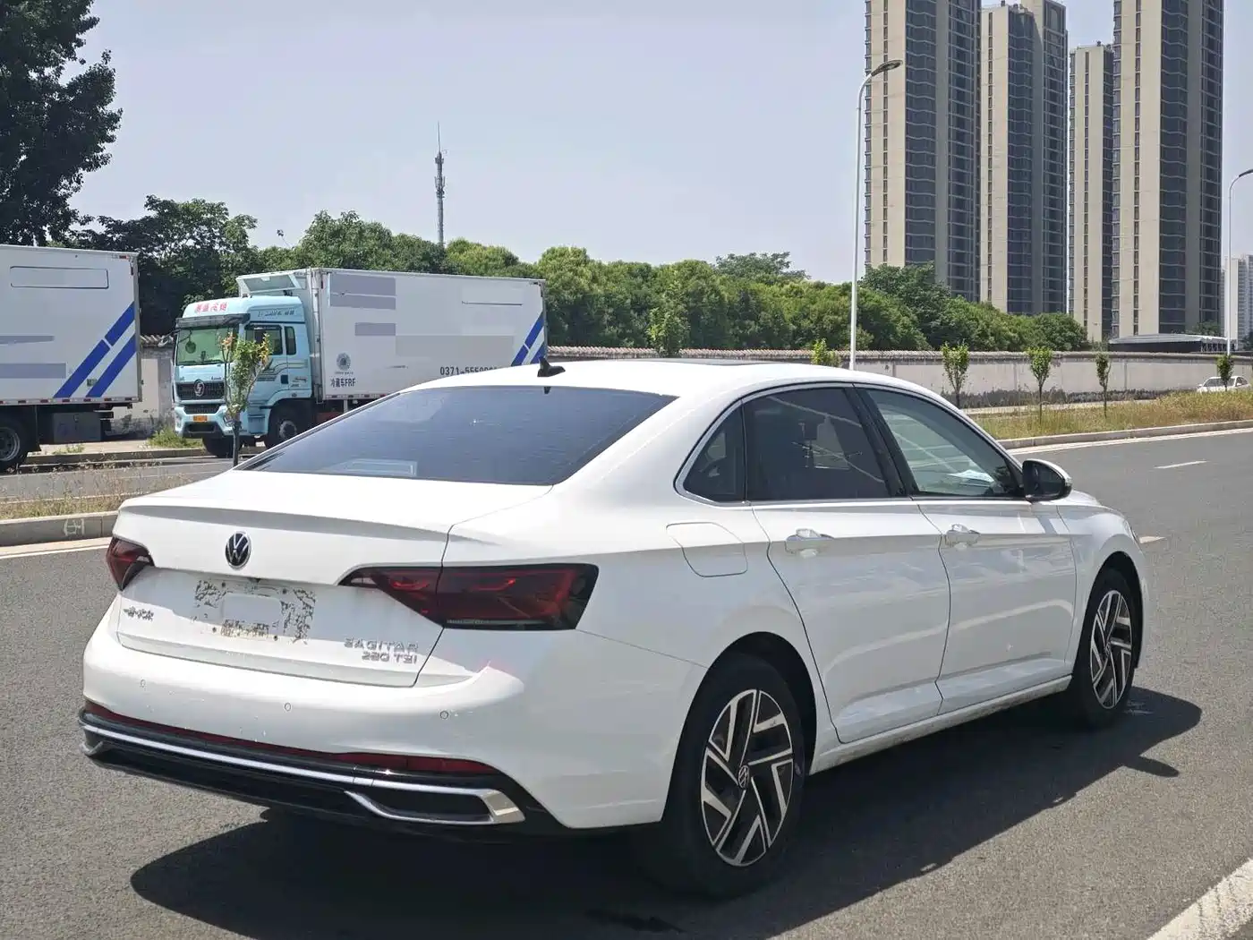 Volkswagen Sagitar 2023 Model Year 280TSI DSG Surpass Edition фото 10