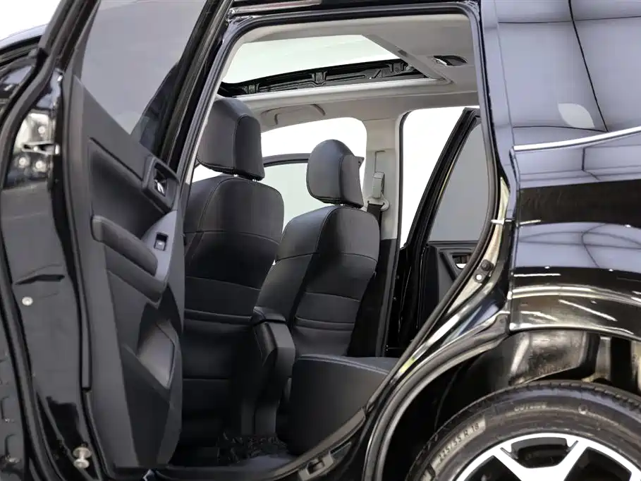 Subaru Forester 2013 2.0T Automatic Premium Navigation Edition фото 6