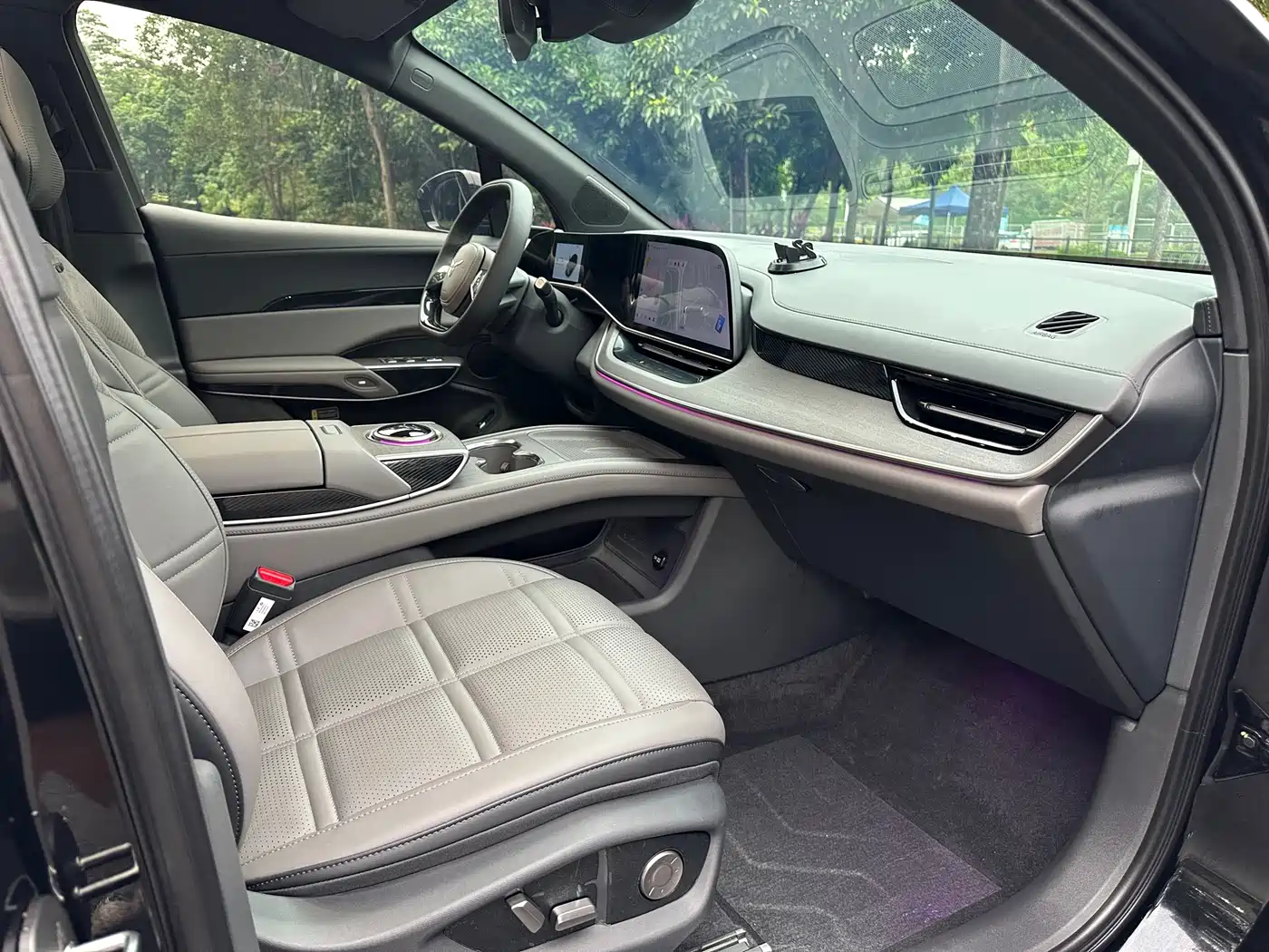 Hongqi Tian Gong 08 2025 680 Ultra AWD фото 11