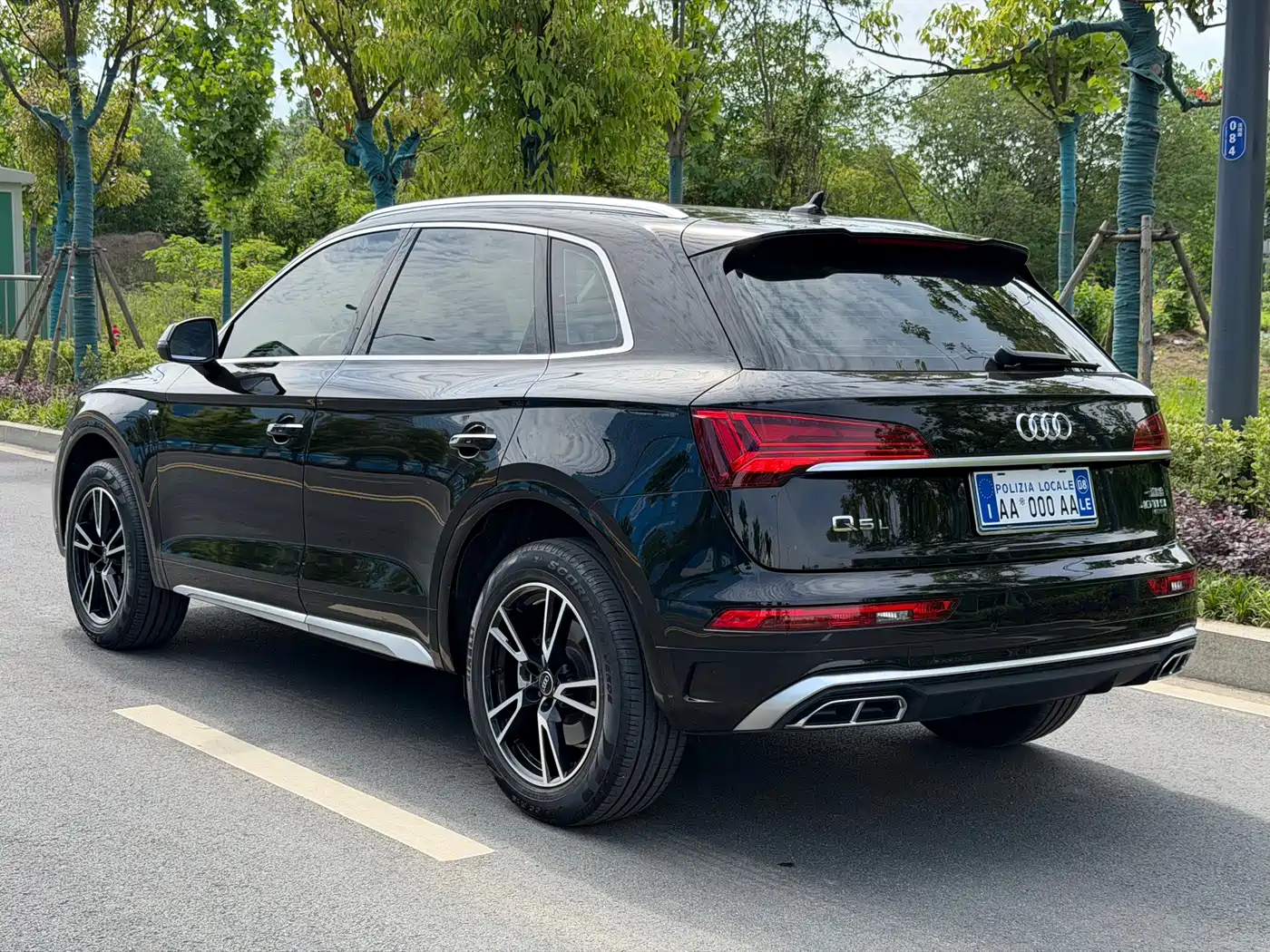 Audi Q5L 2025 40 TFSI Fashion Dynamic фото 8