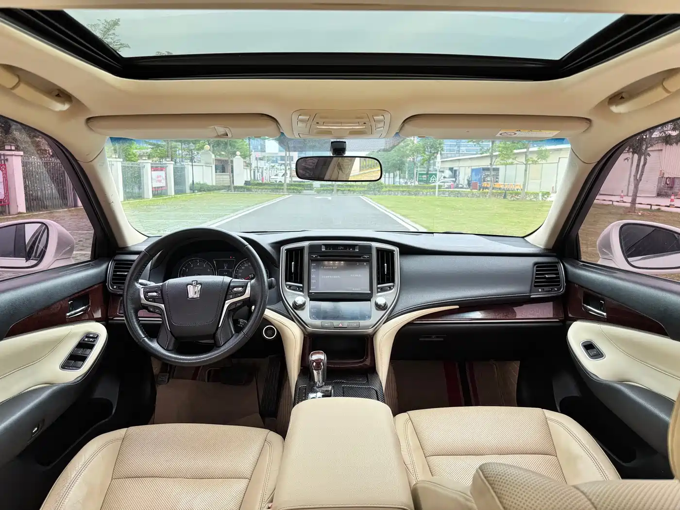 Toyota Crown 2018 2.0T Fashion Edition фото 8
