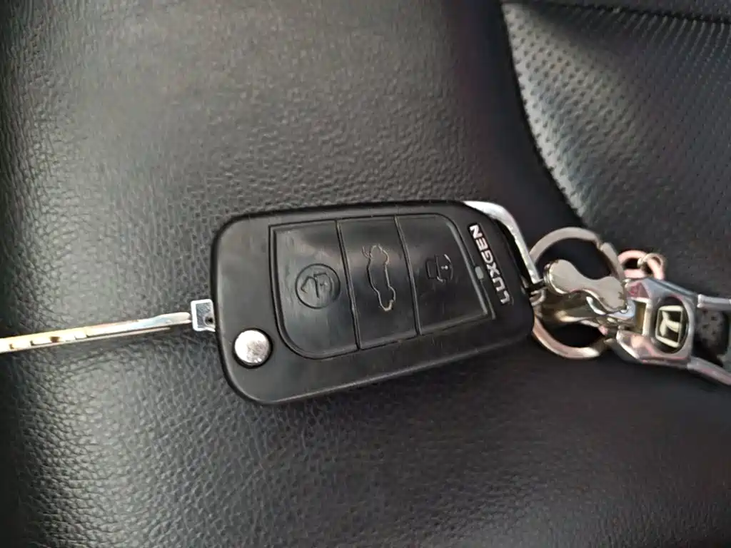 Luxgen U5 SUV 2018 2017 1.6L CVT Knight Edition