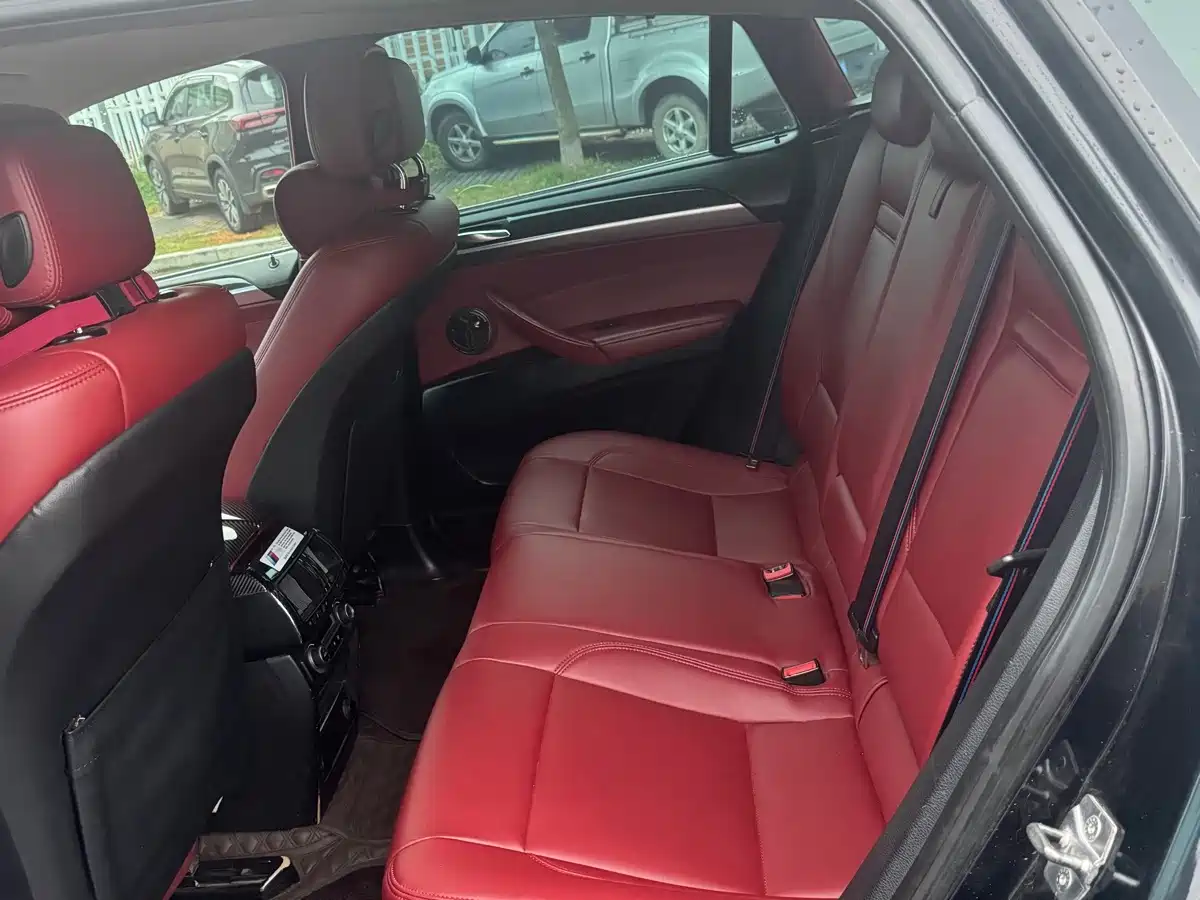 Фото 6 - BMW X6