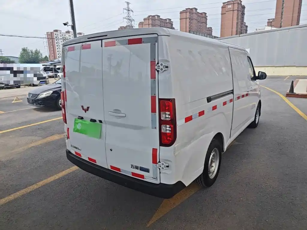 Wuling Motors Wuling Yangguang 2025 2024 300km Comfort Enclosed Van 60kW