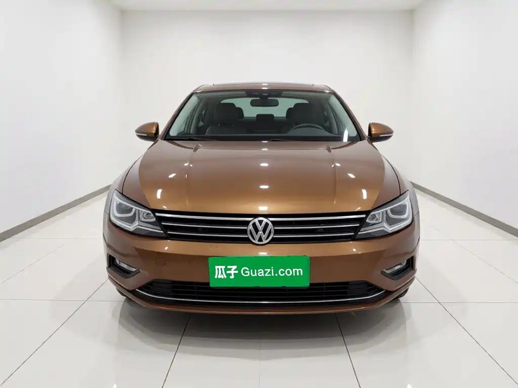 صورة 2 - Volkswagen Lamando