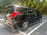 Photo 8 - Toyota Alphard