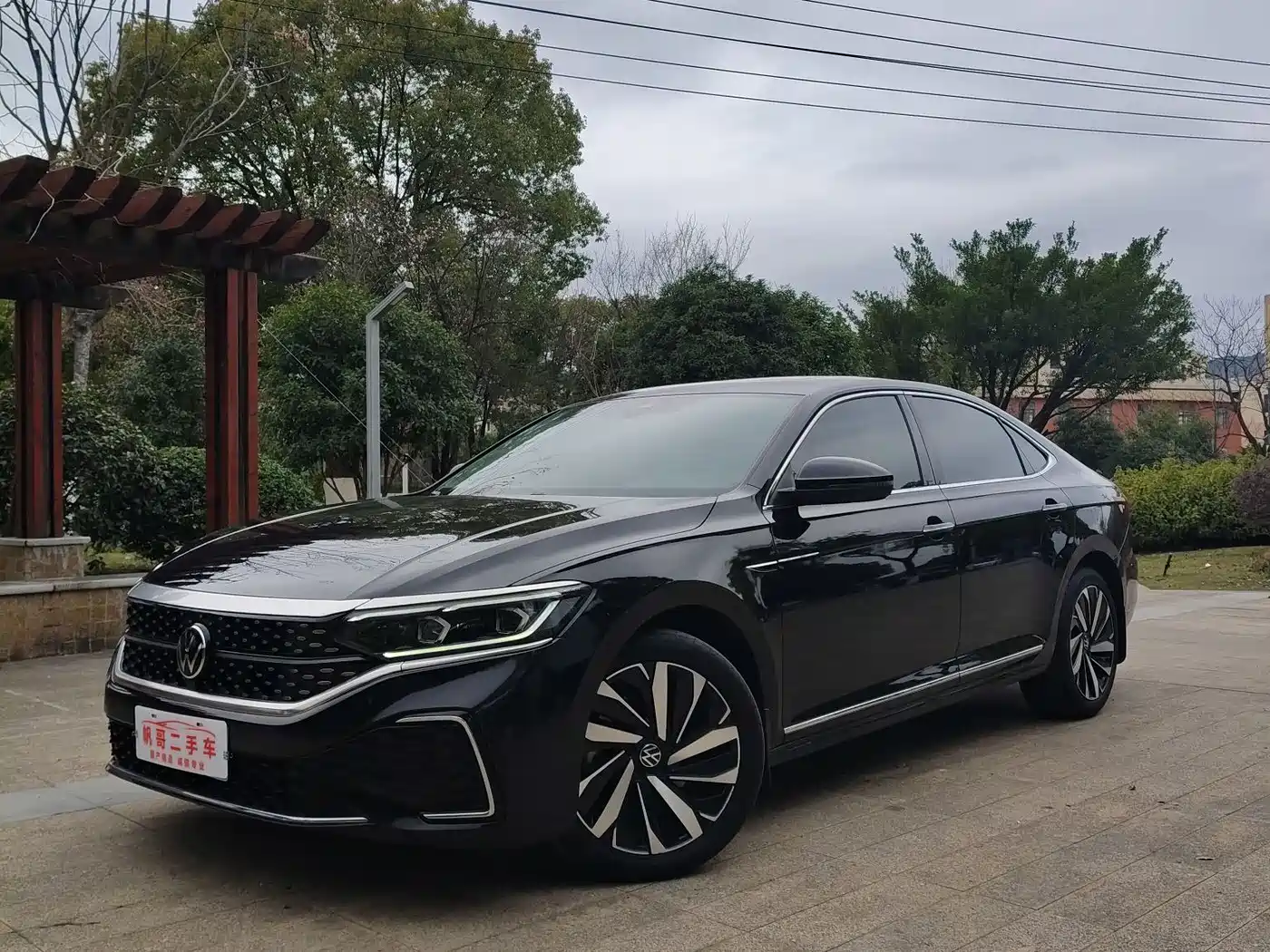 Volkswagen Passat 2022 330TSI Starlight Luxury Edition