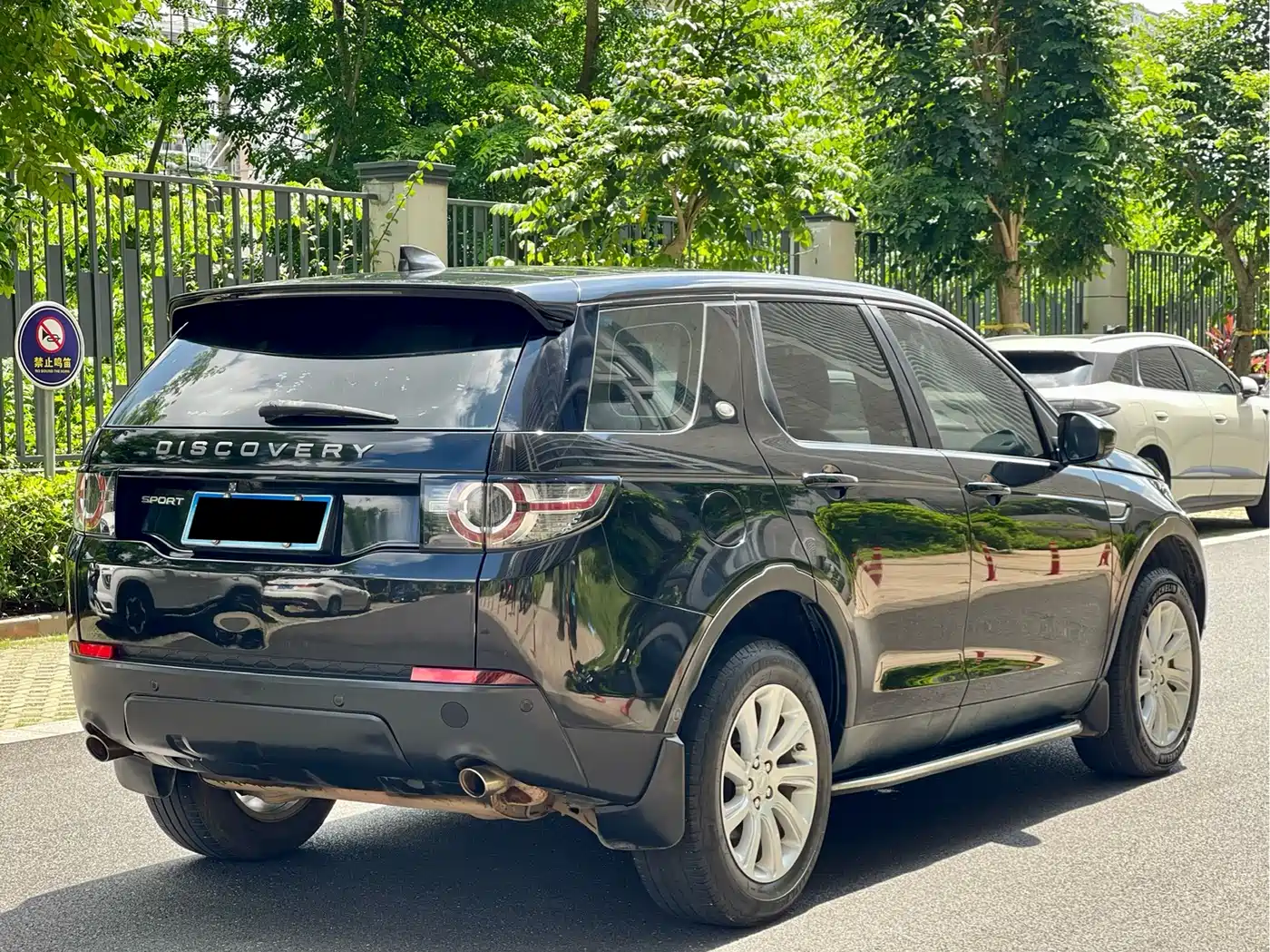 Land Rover Discovery Sport 2018 240PS PURE Edition фото 9