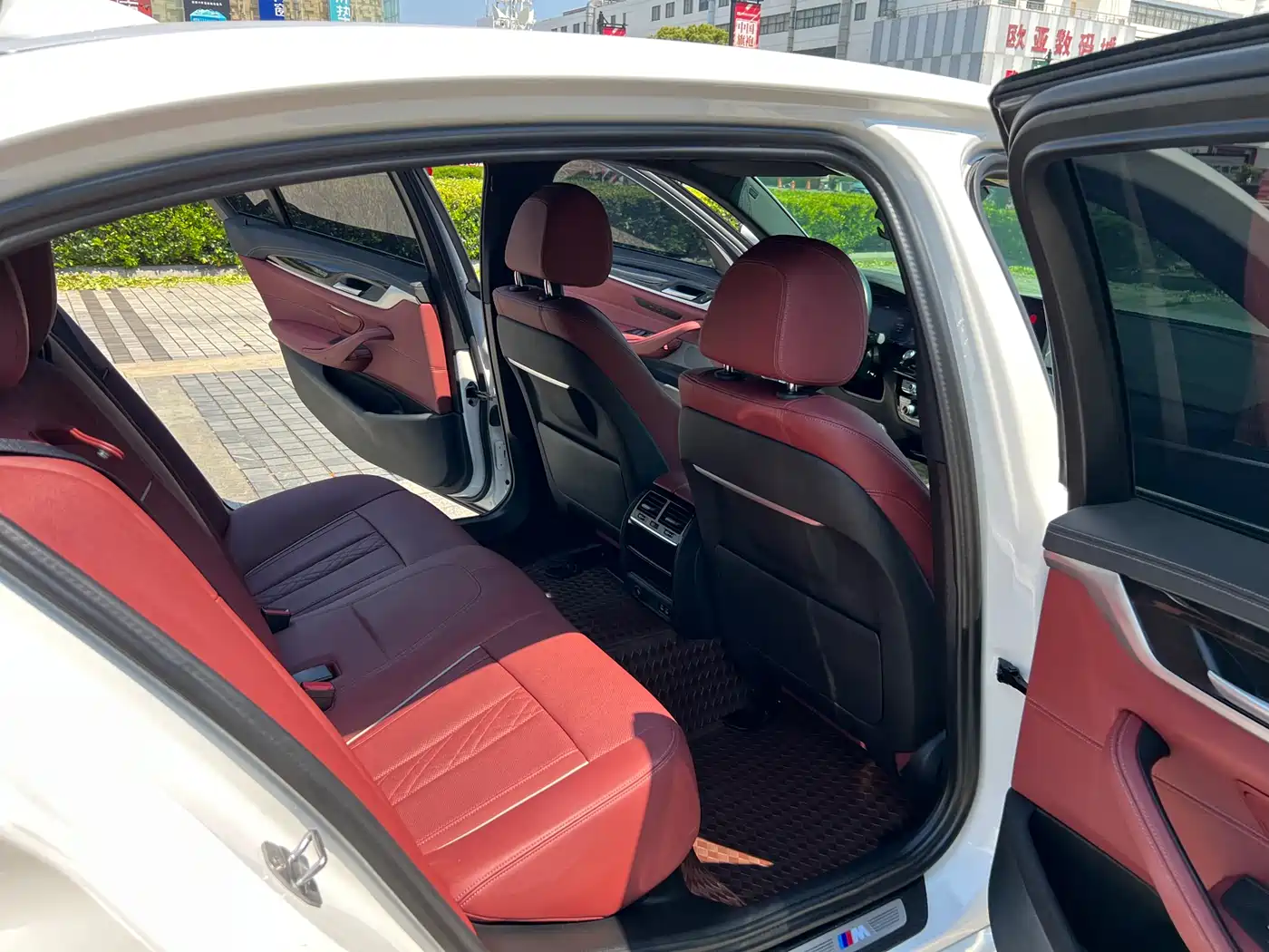 BMW 5 Series 2022 Model Second Facelift 525Li M Sport Package фото 8