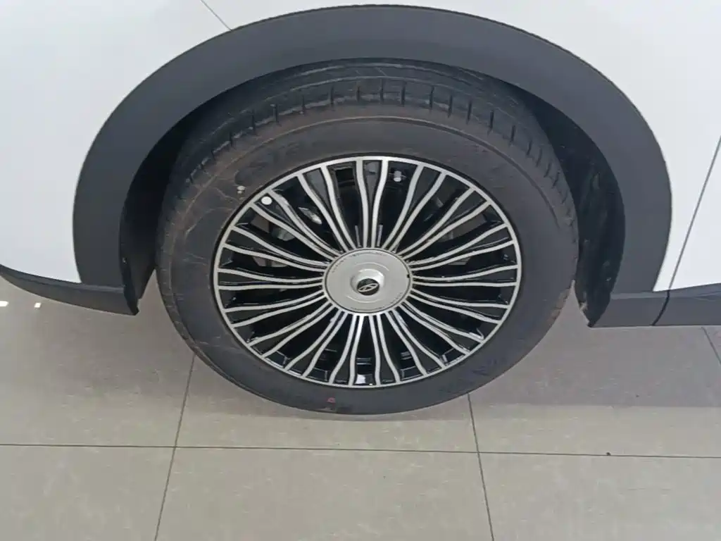 Chery Tiggo 8L 2026 2024 Model 2.0T 2WD Luxury 5-Seater