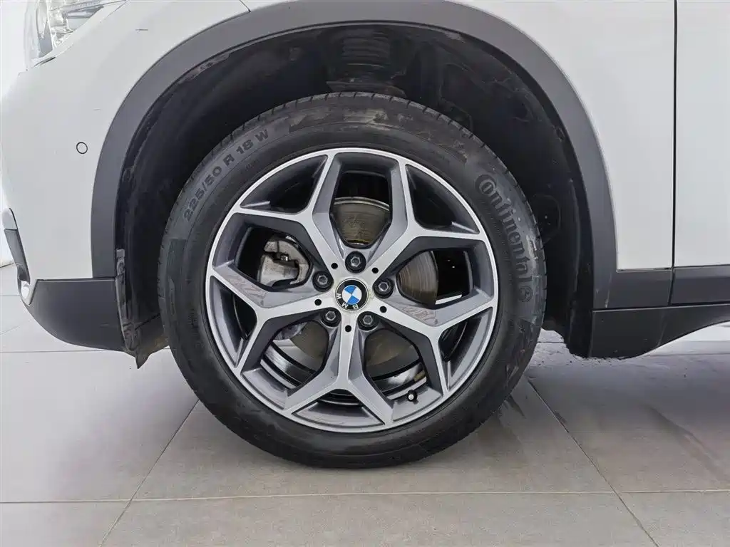 BMW X1 2019 sDrive18Li Premium Model фото 17