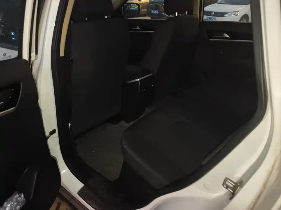 Dongfeng Aeolus Dongfeng Fengshen AX7 2015 2015 2.0L Automatic Smart Joy