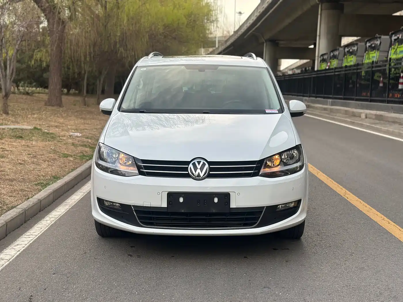 Volkswagen Sharan 2018 380TSI Comfort 7-Seater фото 2
