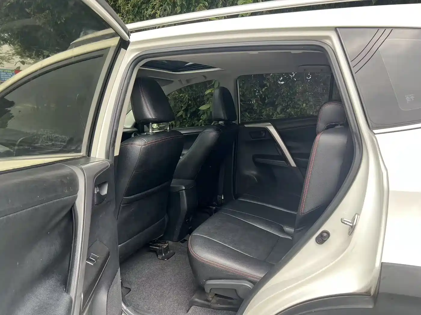 Toyota RAV4 Rongfang 2019 2.0L CVT 2WD Style X Limited Edition China VI фото 6