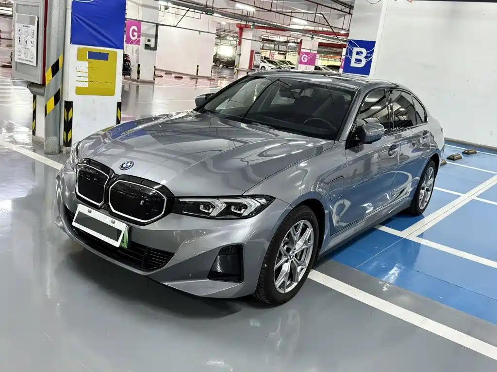 BMW i3 2024 eDrive 35 L