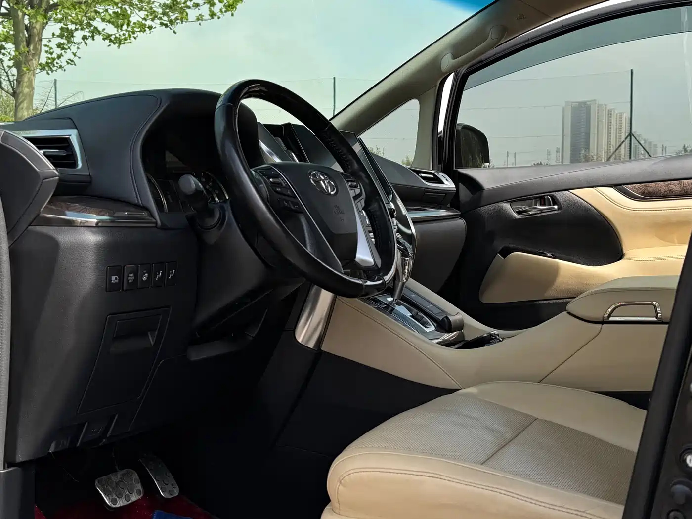 Toyota Vellfire 2020 Twin Engine 2.5L HV Premium Edition фото 7