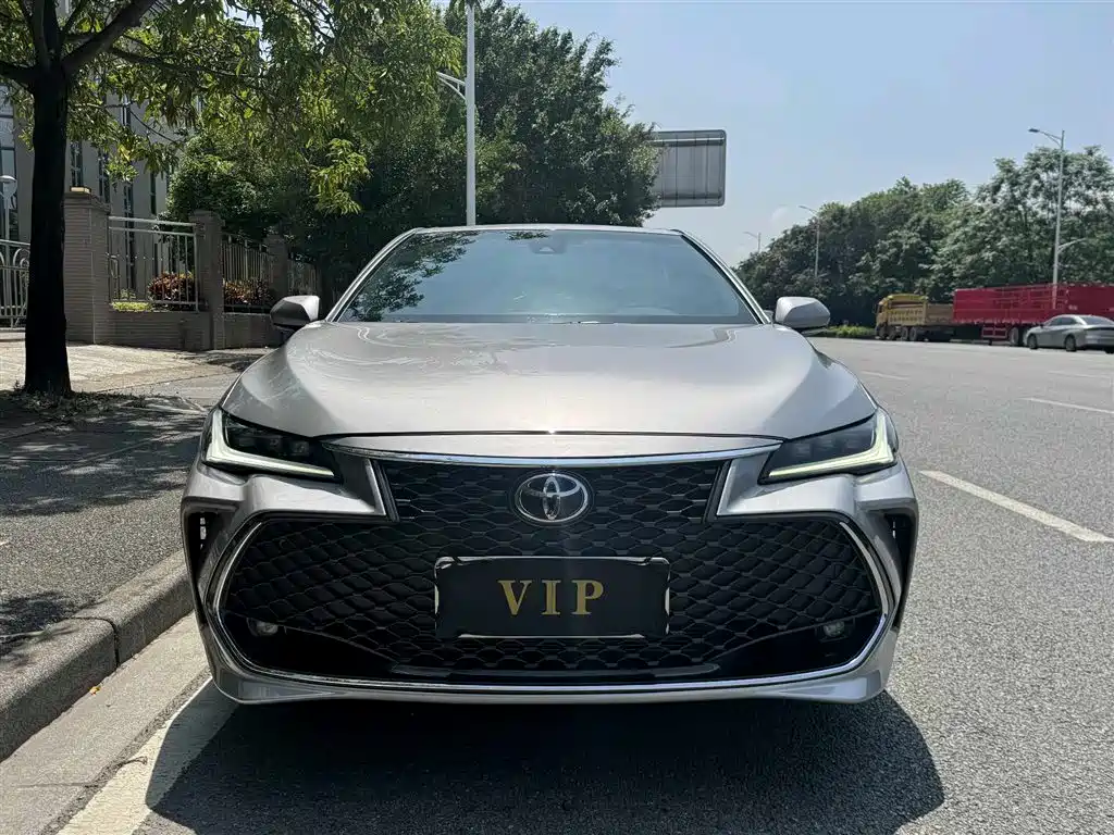 Toyota Avalon 2022 2.5L Luxury Edition фото 2