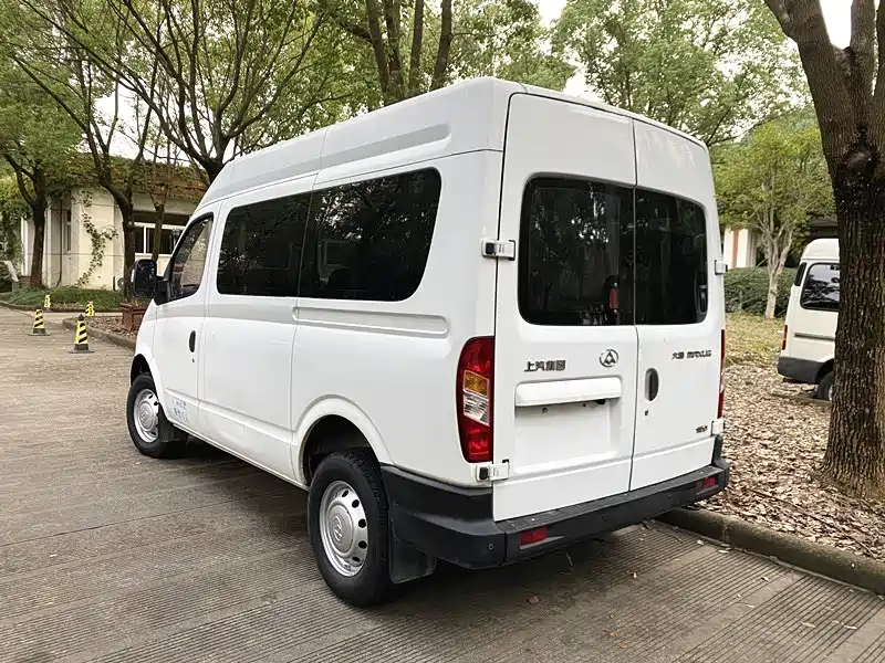 SAIC Maxus Xintu V80 2014 2.5T Aoyun Short Wheelbase Medium Roof фото 4
