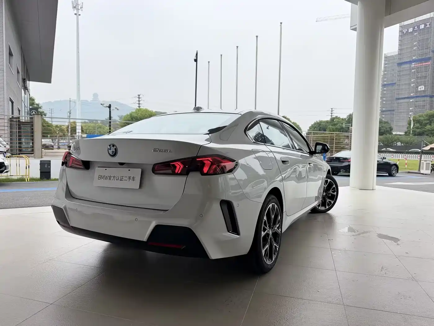 BMW 2-SERIES