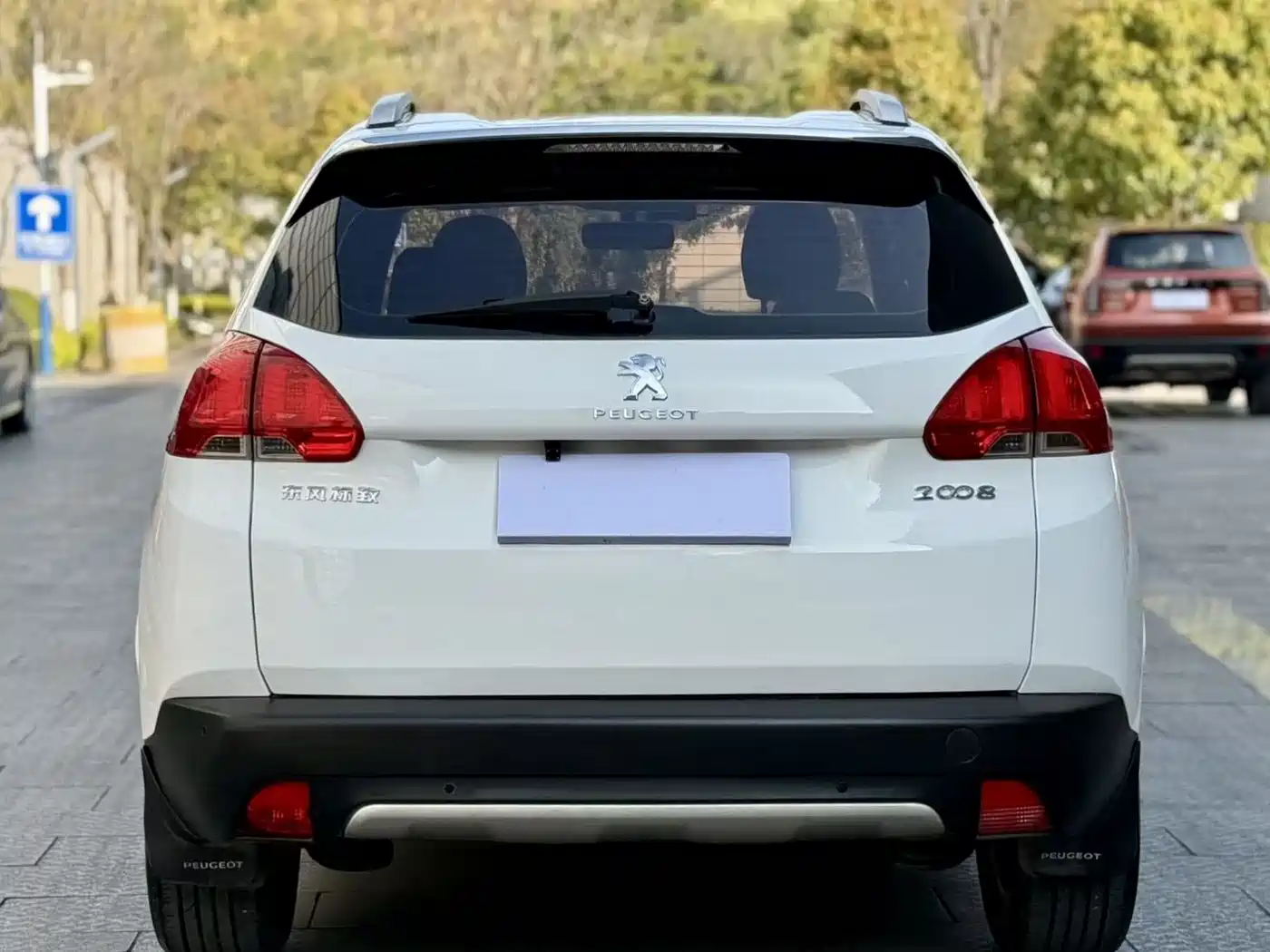 Peugeot 2008 2014 1.6L Automatic Fashion Edition фото 8