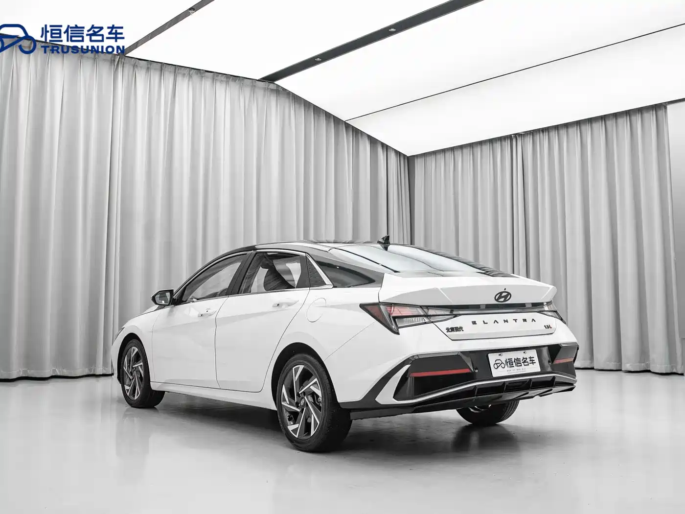 Hyundai Elantra 2023 1.5L CVT GLX Elite Edition фото 6