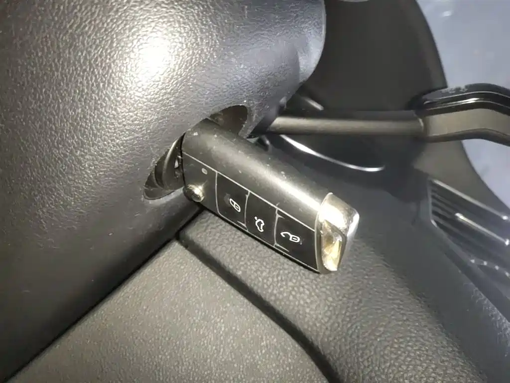 Volkswagen Golf Sportsvan 2018 230TSI Automatic Progressive фото 9