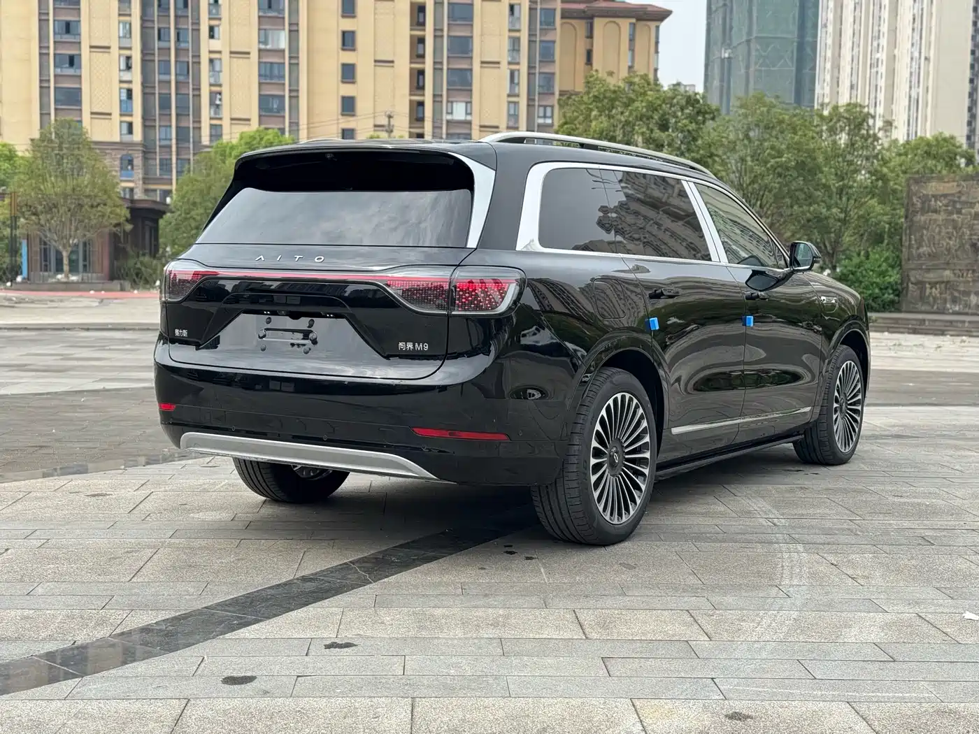 AITO Wenjie AITO M9 2024 Range Extender Max Edition 42kWh 6-seater фото 6