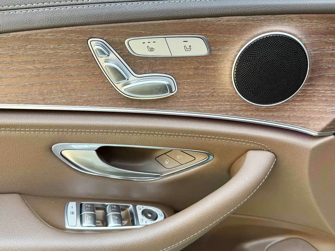 Mercedes-Benz E-Class 2022 E 300 L Sport Fashion фото 9