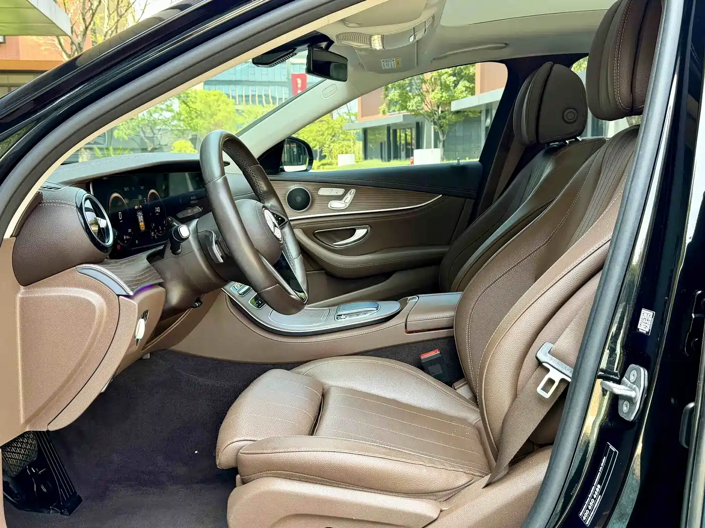 Mercedes-Benz E-Class 2022 E 300 L Sport Fashion фото 20