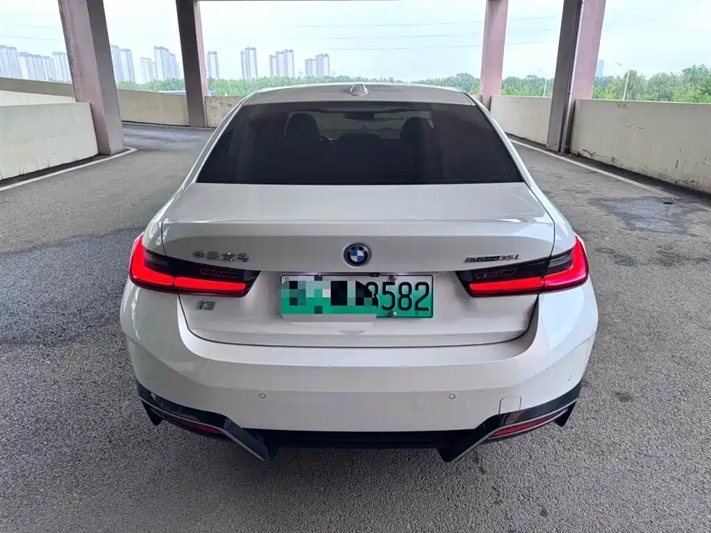 BMW i3 2022 eDrive 35 L фото 8