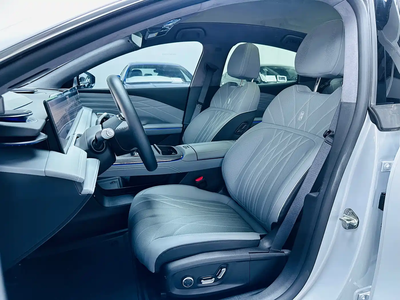 Geely Galaxy Galaxy E8 2025 2025 700km Long Voyage Smart Drive Edition