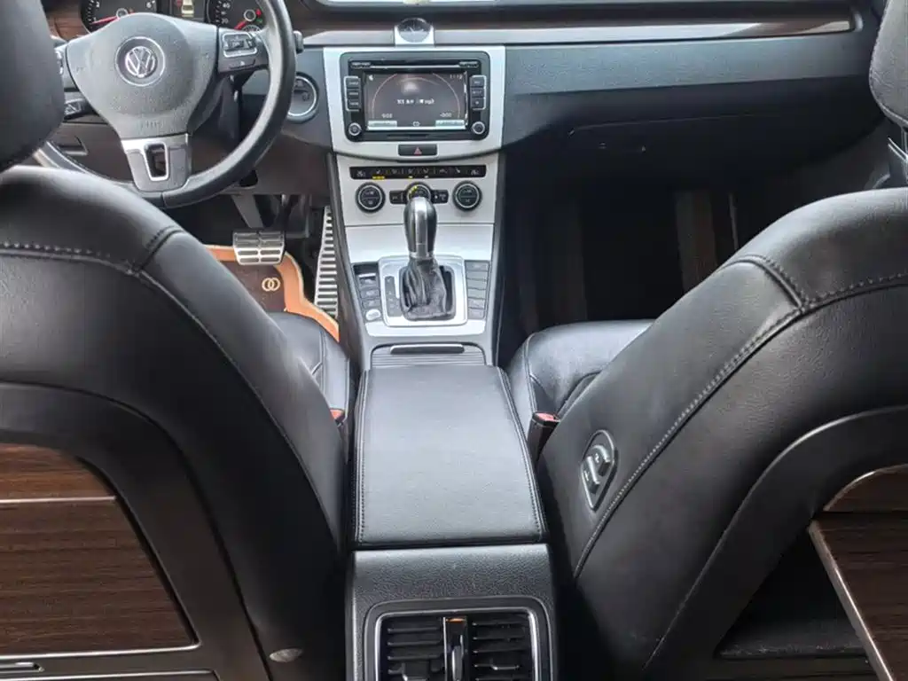 Volkswagen Magotan 2015 Facelift 1.8TSI Premium фото 16